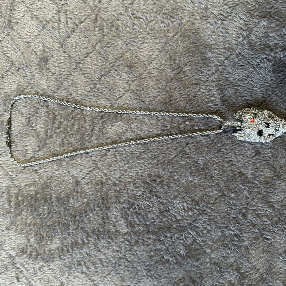 Silver crystal  Skull Pendant - Picture 9 of 11